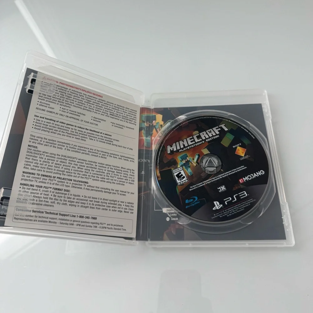 Minecraft PlayStation 3 Edition - Multicolor Geometric Videogame - Sony
